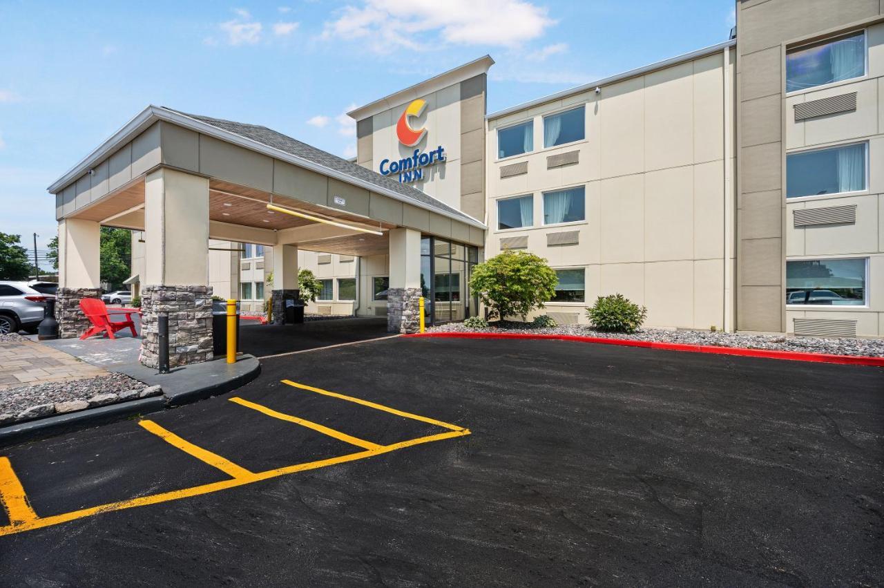 Comfort Inn Mayfield Heights Cleveland East Exterior photo