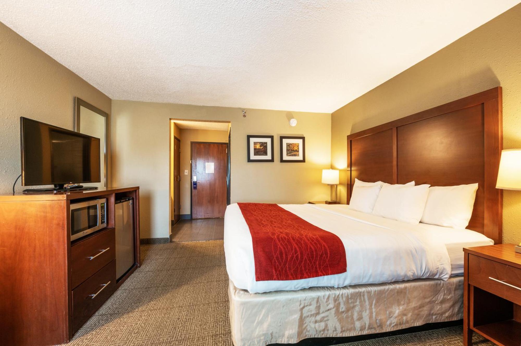 Comfort Inn Mayfield Heights Cleveland East Exterior photo